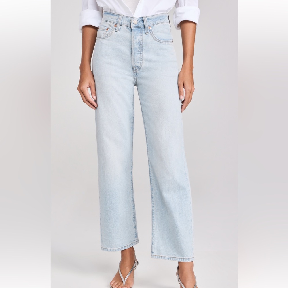 Levi’s Ribcage Ankle Straight Jeans